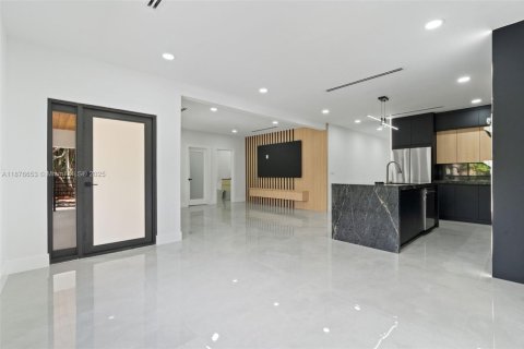 Casa en venta en Davie, Florida, 5 dormitorios, 298.59 m2 № 1920608 - foto 7