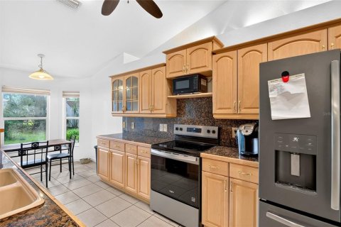 Villa ou maison à vendre à Ocala, Floride: 3 chambres, 150.32 m2 № 2419999 - photo 9