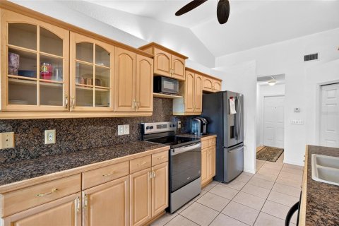 Villa ou maison à vendre à Ocala, Floride: 3 chambres, 150.32 m2 № 2419999 - photo 11