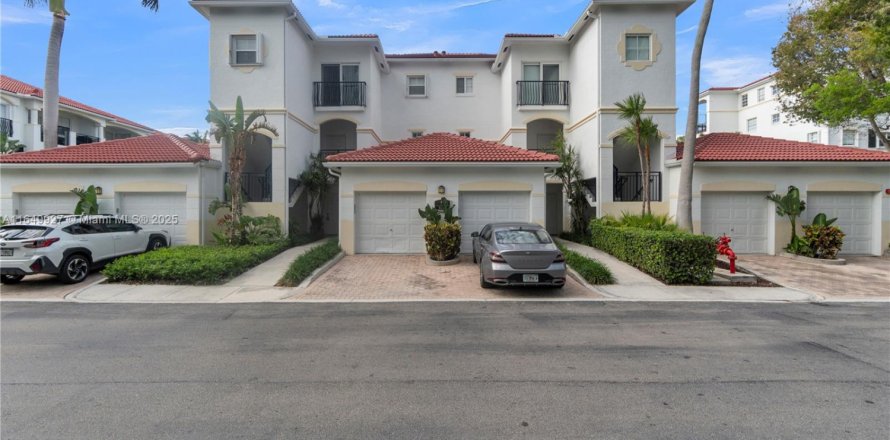 Condo à Aventura, Floride, 2 chambres  № 1711106