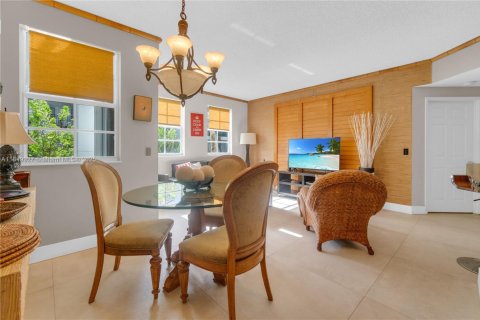 Copropriété à louer à Aventura, Floride: 2 chambres, 100.06 m2 № 1711106 - photo 5