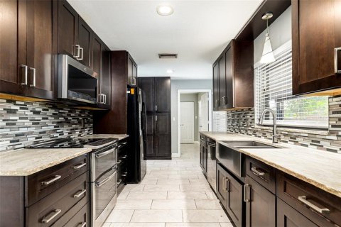 Villa ou maison à vendre à Winter Park, Floride: 3 chambres, 122.45 m2 № 2434883 - photo 3