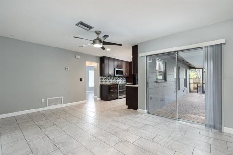 Villa ou maison à vendre à Winter Park, Floride: 3 chambres, 122.45 m2 № 2434883 - photo 8