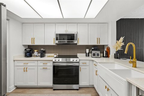 Condo in Orlando, Florida, 2 bedrooms  № 2377913 - photo 4