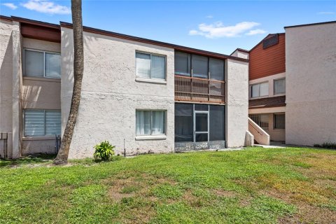 Condo in Orlando, Florida, 2 bedrooms  № 2377913 - photo 21