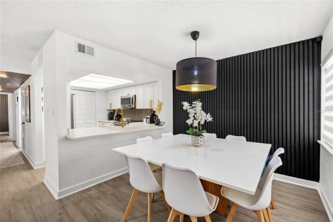 Condo in Orlando, Florida, 2 bedrooms  № 2377913 - photo 3