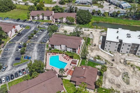Condo in Orlando, Florida, 2 bedrooms  № 2377913 - photo 26