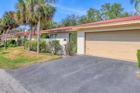 House in Bradenton, Florida 3 bedrooms, 167.69 sq.m. № 1676960 - photo 2