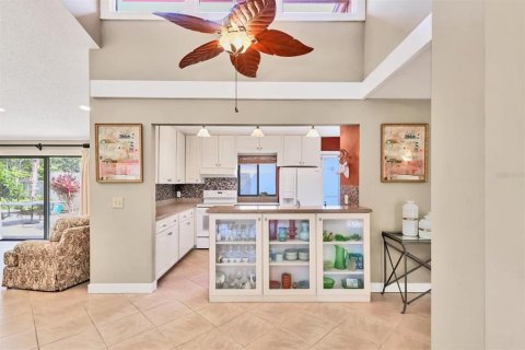House in Bradenton, Florida 3 bedrooms, 167.69 sq.m. № 1676960 - photo 6