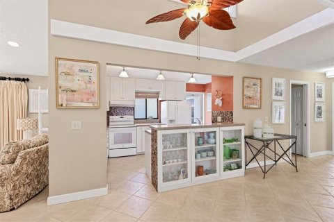 House in Bradenton, Florida 3 bedrooms, 167.69 sq.m. № 1676960 - photo 12
