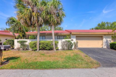 House in Bradenton, Florida 3 bedrooms, 167.69 sq.m. № 1676960 - photo 1