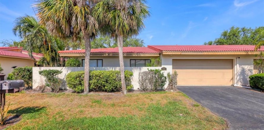 House in Bradenton, Florida 3 bedrooms, 167.69 sq.m. № 1676960