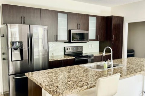 Townhouse in Boca Raton, Florida 2 bedrooms, 125.79 sq.m. № 1965063 - photo 4