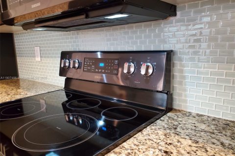 Townhouse in Boca Raton, Florida 2 bedrooms, 125.79 sq.m. № 1965063 - photo 6