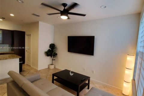 Townhouse in Boca Raton, Florida 2 bedrooms, 125.79 sq.m. № 1965063 - photo 10