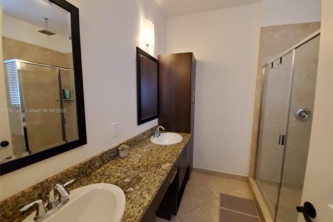 Townhouse in Boca Raton, Florida 2 bedrooms, 125.79 sq.m. № 1965063 - photo 17