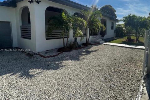 House in Miami, Florida 4 bedrooms, 128.48 sq.m. № 1992875 - photo 7