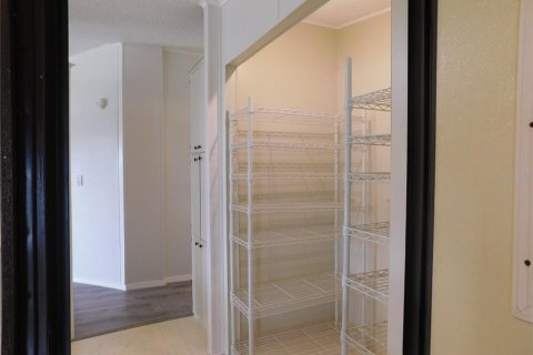 Appartement à louer à Zephyrhills, Floride: 2 chambres, 98.1 m2 № 1907486 - photo 7