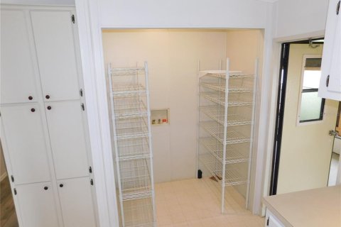 Appartement à louer à Zephyrhills, Floride: 2 chambres, 98.1 m2 № 1907486 - photo 13