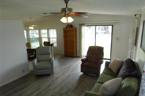 Appartement à louer à Zephyrhills, Floride: 2 chambres, 98.1 m2 № 1907486 - photo 12