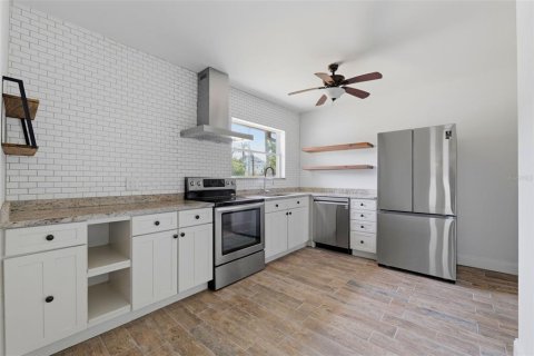 Villa ou maison à vendre à Saint Petersburg, Floride: 6 chambres, 358.32 m2 № 2140784 - photo 22