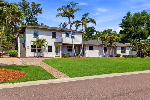 Villa ou maison à vendre à Saint Petersburg, Floride: 6 chambres, 358.32 m2 № 2140784 - photo 2