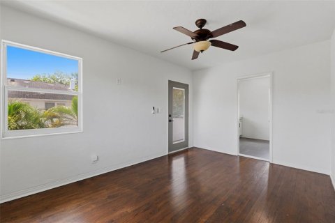 Villa ou maison à vendre à Saint Petersburg, Floride: 6 chambres, 358.32 m2 № 2140784 - photo 6