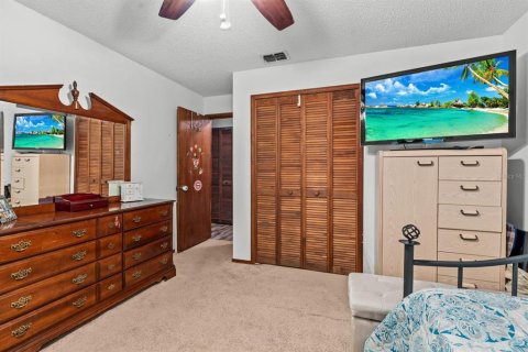 House in Oakland, Florida 3 bedrooms, 131.83 sq.m. № 1767223 - photo 13