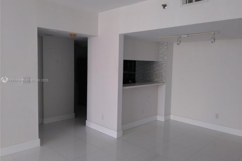 Copropriété à vendre à Miami, Floride: 2 chambres, 91.51 m2 № 1979620 - photo 9