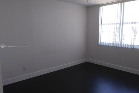 Copropriété à vendre à Miami, Floride: 2 chambres, 91.51 m2 № 1979620 - photo 14