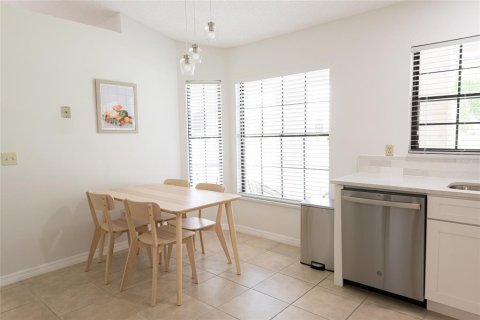 House in Kissimmee, Florida 3 bedrooms, 142.6 sq.m. № 2393928 - photo 4