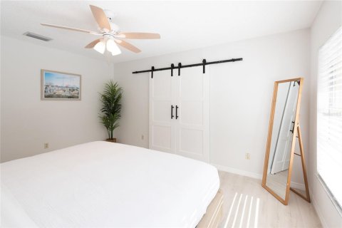 House in Kissimmee, Florida 3 bedrooms, 142.6 sq.m. № 2393928 - photo 11