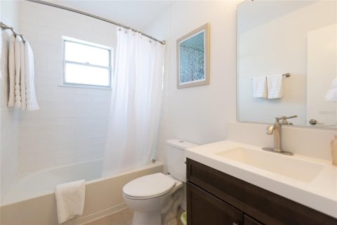 House in Kissimmee, Florida 3 bedrooms, 142.6 sq.m. № 2393928 - photo 16