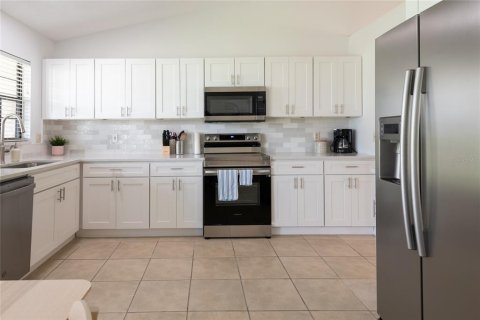 House in Kissimmee, Florida 3 bedrooms, 142.6 sq.m. № 2393928 - photo 2