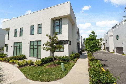 Adosado en venta en Winter Park, Florida, 3 dormitorios, 203.73 m2 № 2096431 - foto 3