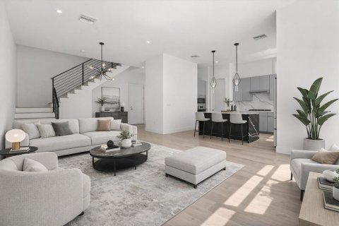 Adosado en venta en Winter Park, Florida, 3 dormitorios, 203.73 m2 № 2096431 - foto 4