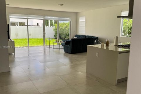 Villa ou maison à louer à Doral, Floride: 5 chambres, 289.2 m2 № 1939317 - photo 5
