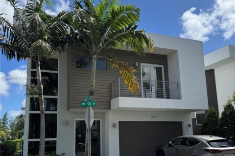 Villa ou maison à louer à Doral, Floride: 5 chambres, 289.2 m2 № 1939317 - photo 13