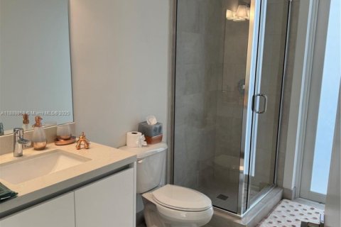 Villa ou maison à louer à Doral, Floride: 5 chambres, 289.2 m2 № 1939317 - photo 12