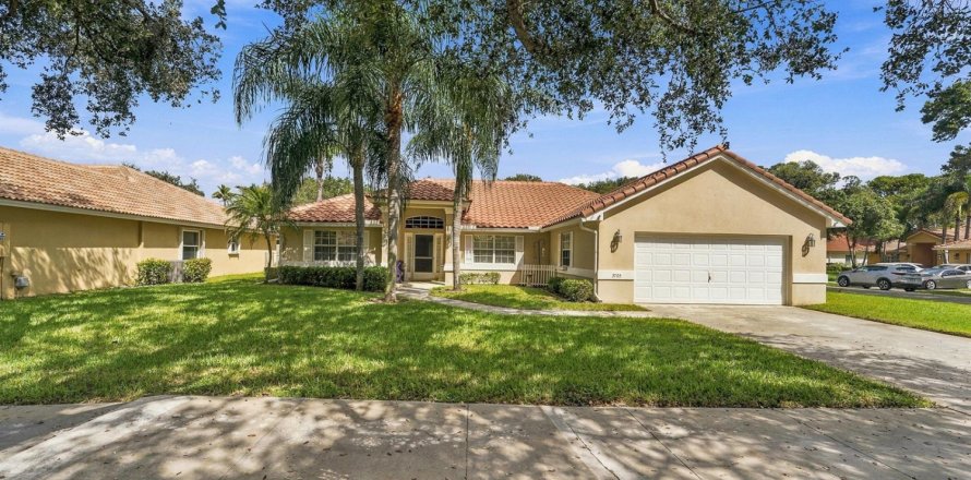 Villa ou maison à Delray Beach, Floride 3 chambres, 193.52 m2 № 2409228