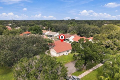 Villa ou maison à vendre à Delray Beach, Floride: 3 chambres, 193.52 m2 № 2409228 - photo 28