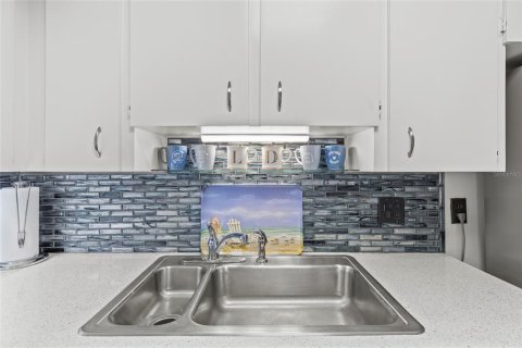 Condo in Clearwater, Florida, 2 bedrooms  № 1716837 - photo 7