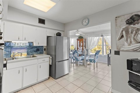 Condo in Clearwater, Florida, 2 bedrooms  № 1716837 - photo 8