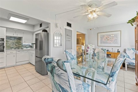 Condo in Clearwater, Florida, 2 bedrooms  № 1716837 - photo 10