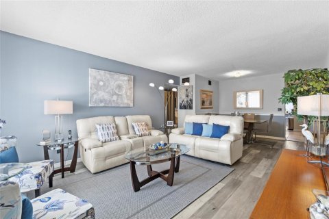 Condo in Clearwater, Florida, 2 bedrooms  № 1716837 - photo 24