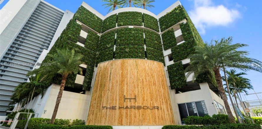 Condominio en North Miami Beach, Florida, 3 dormitorios  № 2301668