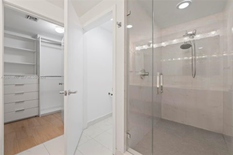 Condominio en alquiler en North Miami Beach, Florida, 3 dormitorios, 144.56 m2 № 2301668 - foto 20