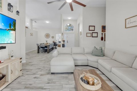 Villa ou maison à vendre à Kissimmee, Floride: 4 chambres, 203.83 m2 № 1743422 - photo 8