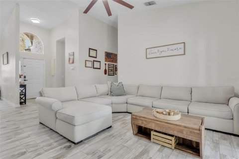 Villa ou maison à vendre à Kissimmee, Floride: 4 chambres, 203.83 m2 № 1743422 - photo 5