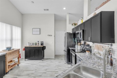 Villa ou maison à vendre à Kissimmee, Floride: 4 chambres, 203.83 m2 № 1743422 - photo 16